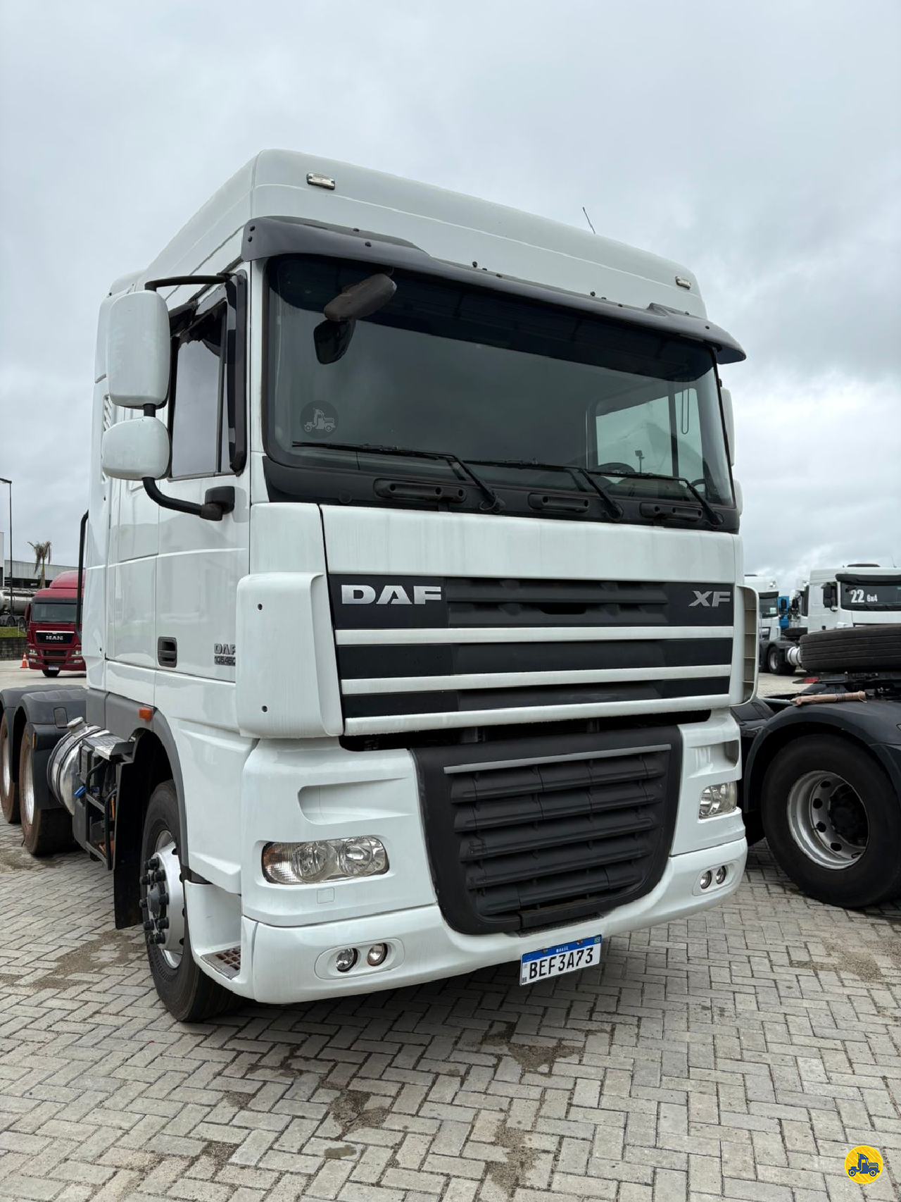 CAMINHAO DAF DAF XF105 460 Cavalo Mecânico Cavalo 6x4 DAF Barigui SJP SAO JOSE DOS PINHAIS PARANÁ PR