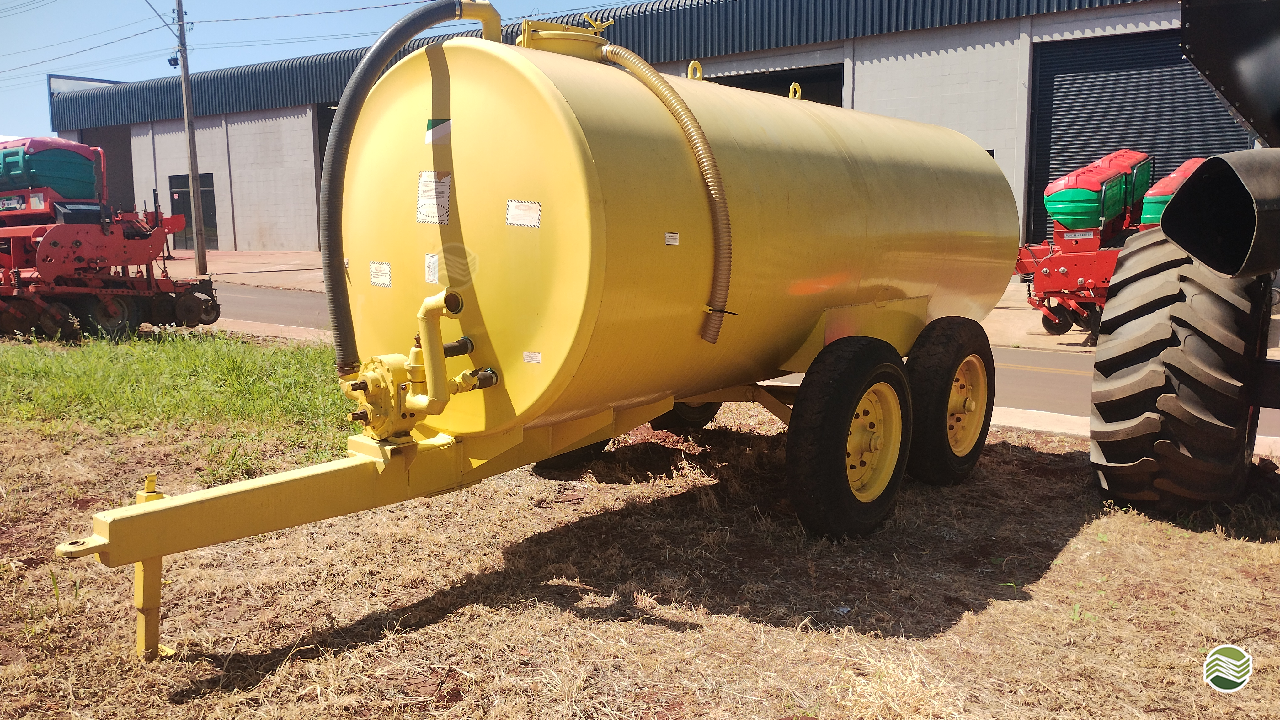 IMPLEMENTOS AGRICOLAS CARRETA TANQUE TANQUE 8000 LITROS CLM Máquinas Agrícolas FLORESTA PARANÁ PR
