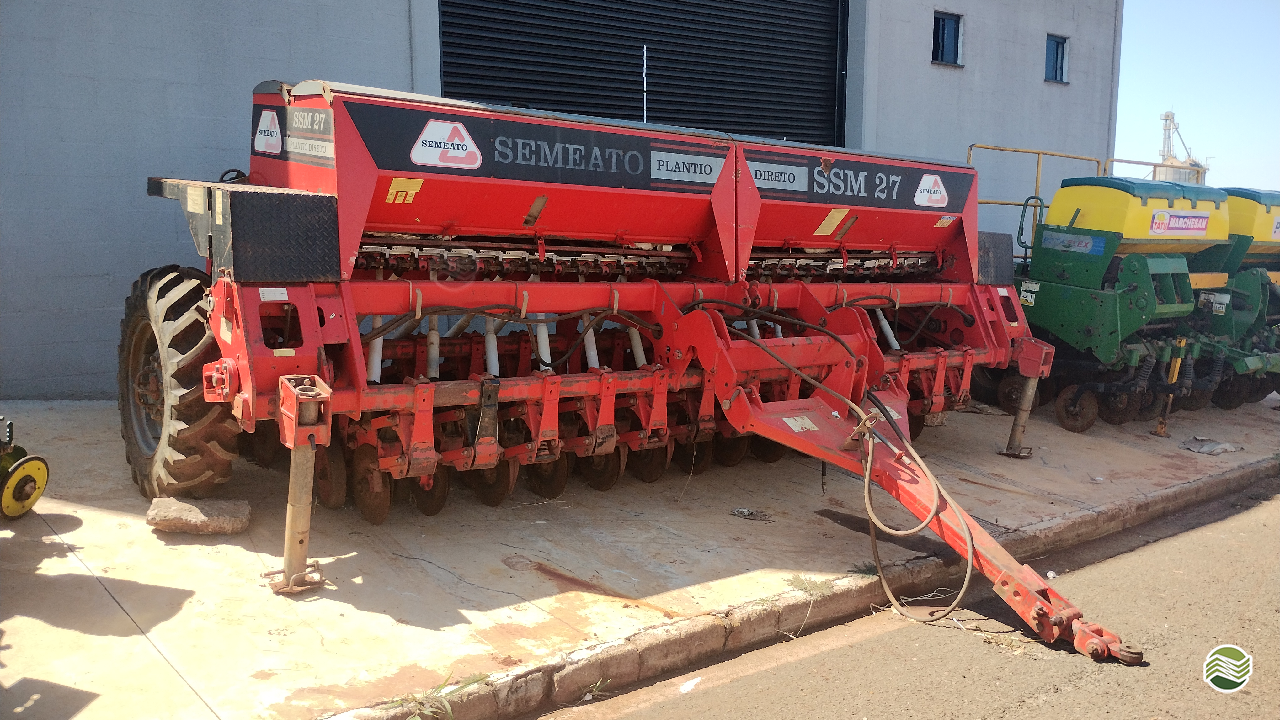 PLANTADEIRA SEMEATO SSM 27 CLM Máquinas Agrícolas FLORESTA PARANÁ PR