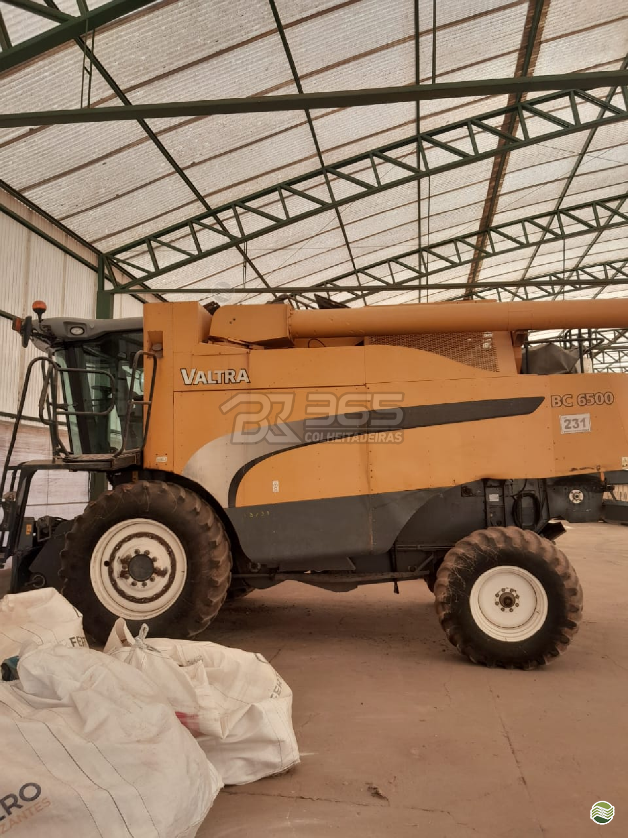 COLHEITADEIRA VALTRA VALTRA BC 6500 BR 365 Colheitadeiras PATROCINIO MINAS GERAIS MG