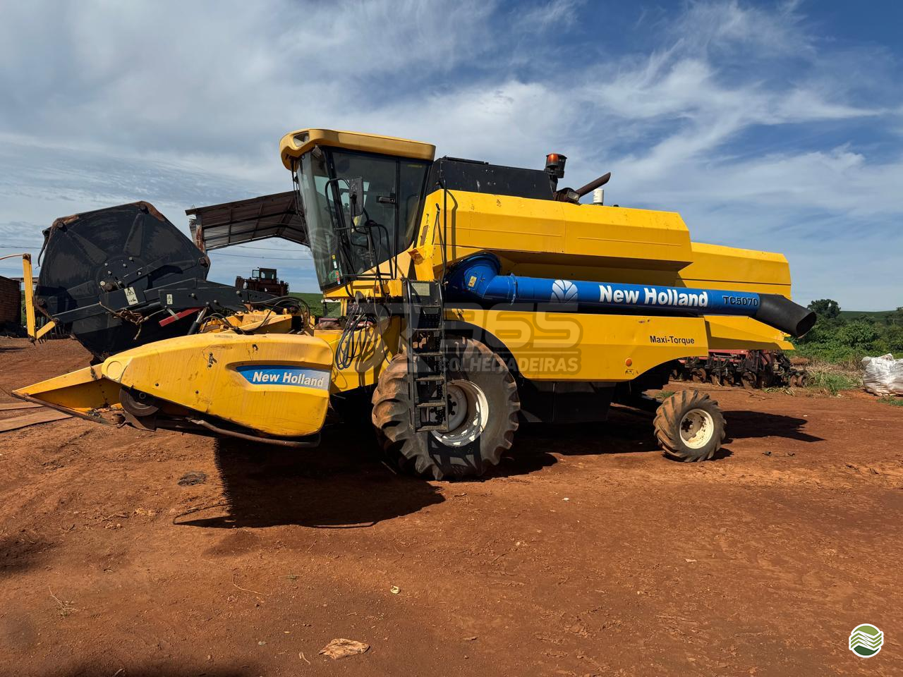COLHEITADEIRA NEW HOLLAND TC 5070 BR 365 Colheitadeiras PATROCINIO MINAS GERAIS MG