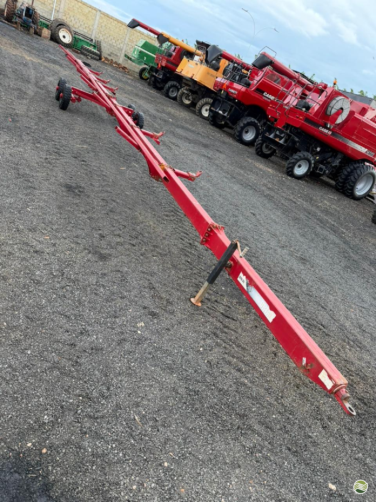 IMPLEMENTOS AGRICOLAS CARRETA TRANSPORTE PLATAFORMA DE TRANSPORTE BR 365 Colheitadeiras PATROCINIO MINAS GERAIS MG