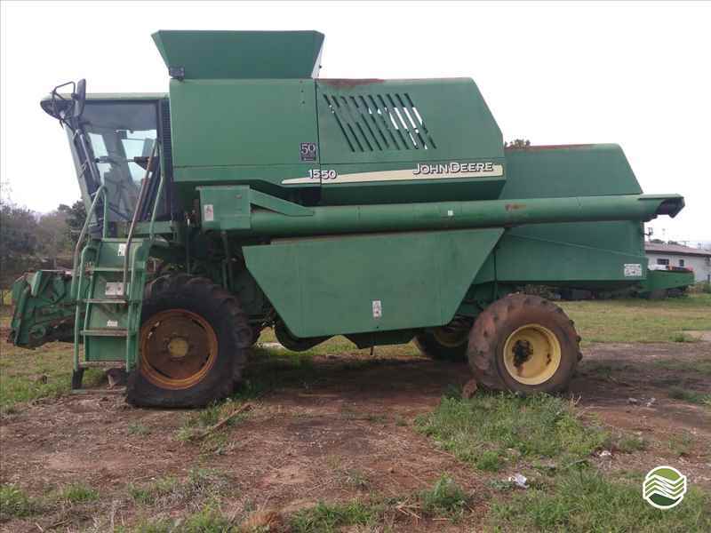 COLHEITADEIRA JOHN DEERE JOHN DEERE 1550 Maquinauto Máquinas e Peças SANTA ROSA RIO GRANDE DO SUL RS
