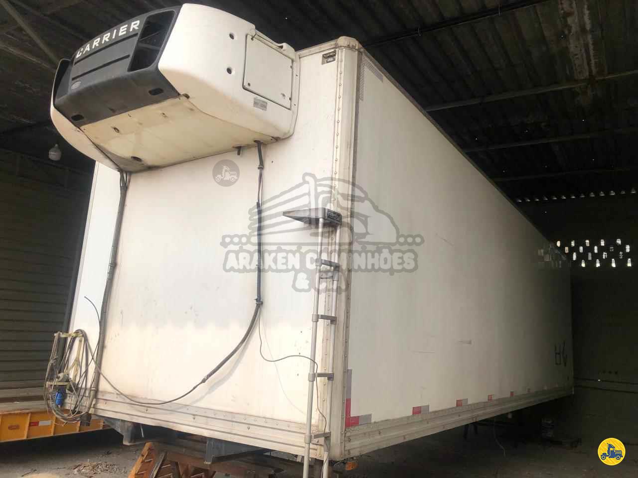 CARROCERIA SOBRE CHASSI  TRUCK BAU FRIGORIFICO Araken Caminhões e Cia CAJAMAR SÃO PAULO SP
