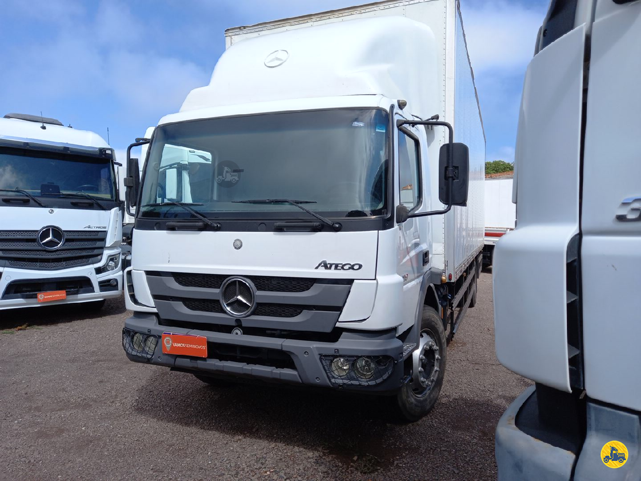 CAMINHAO MERCEDES-BENZ MB 1419 Baú Furgão Toco 4x2 Vamos Seminovos - Regente Feijó REGENTE FEIJO SÃO PAULO SP