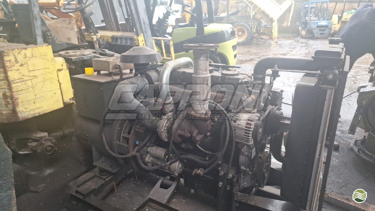 EQUIPAMENTOS GRUPO GERADOR GERADOR Caproni Máquinas e Geradores SANTO ANDRE SÃO PAULO SP