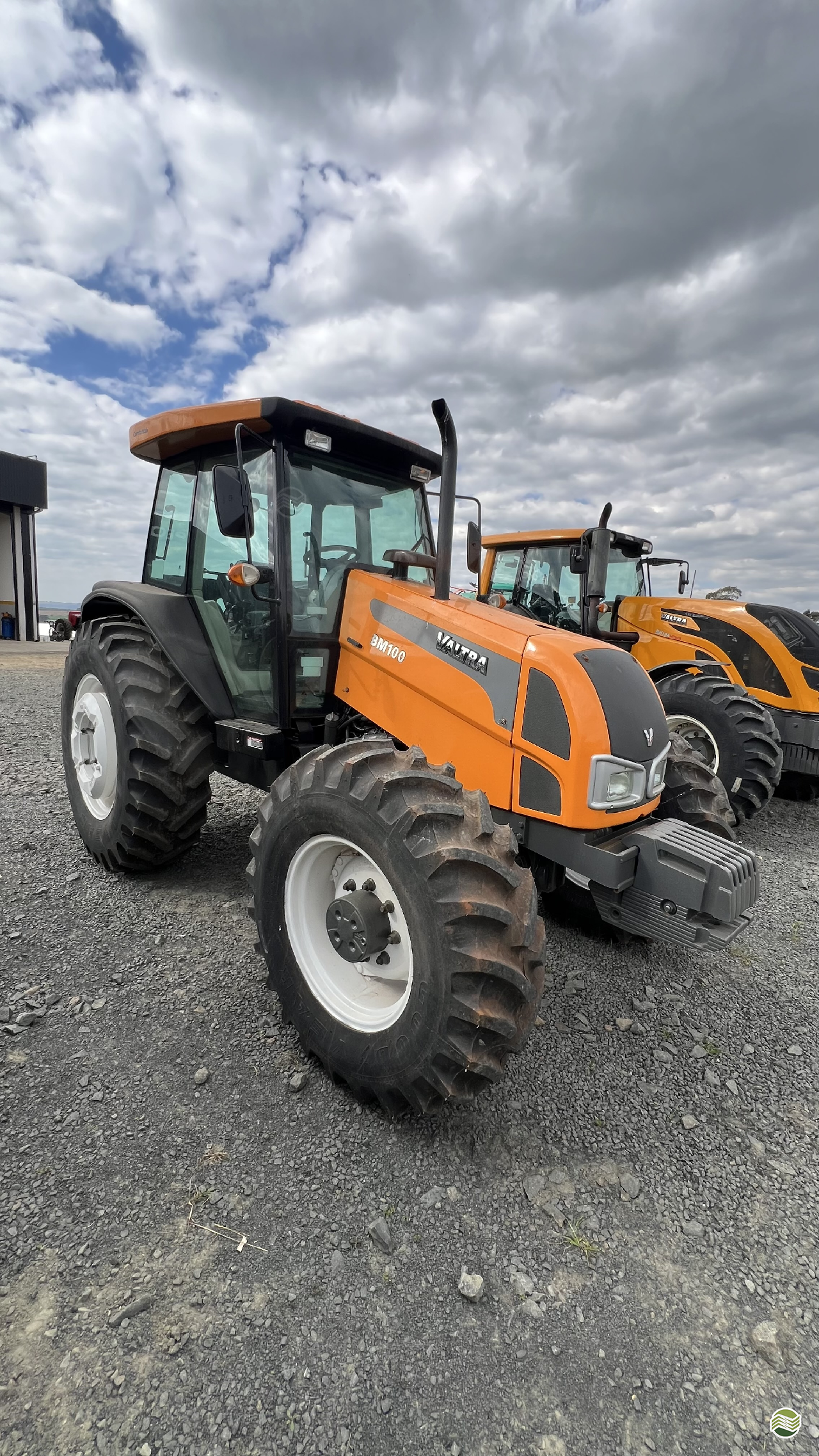 TRATOR VALTRA VALTRA BM 100 Tração 4x4 Rafael Souza - Tudo Para Fazendas PONTA GROSSA PARANÁ PR