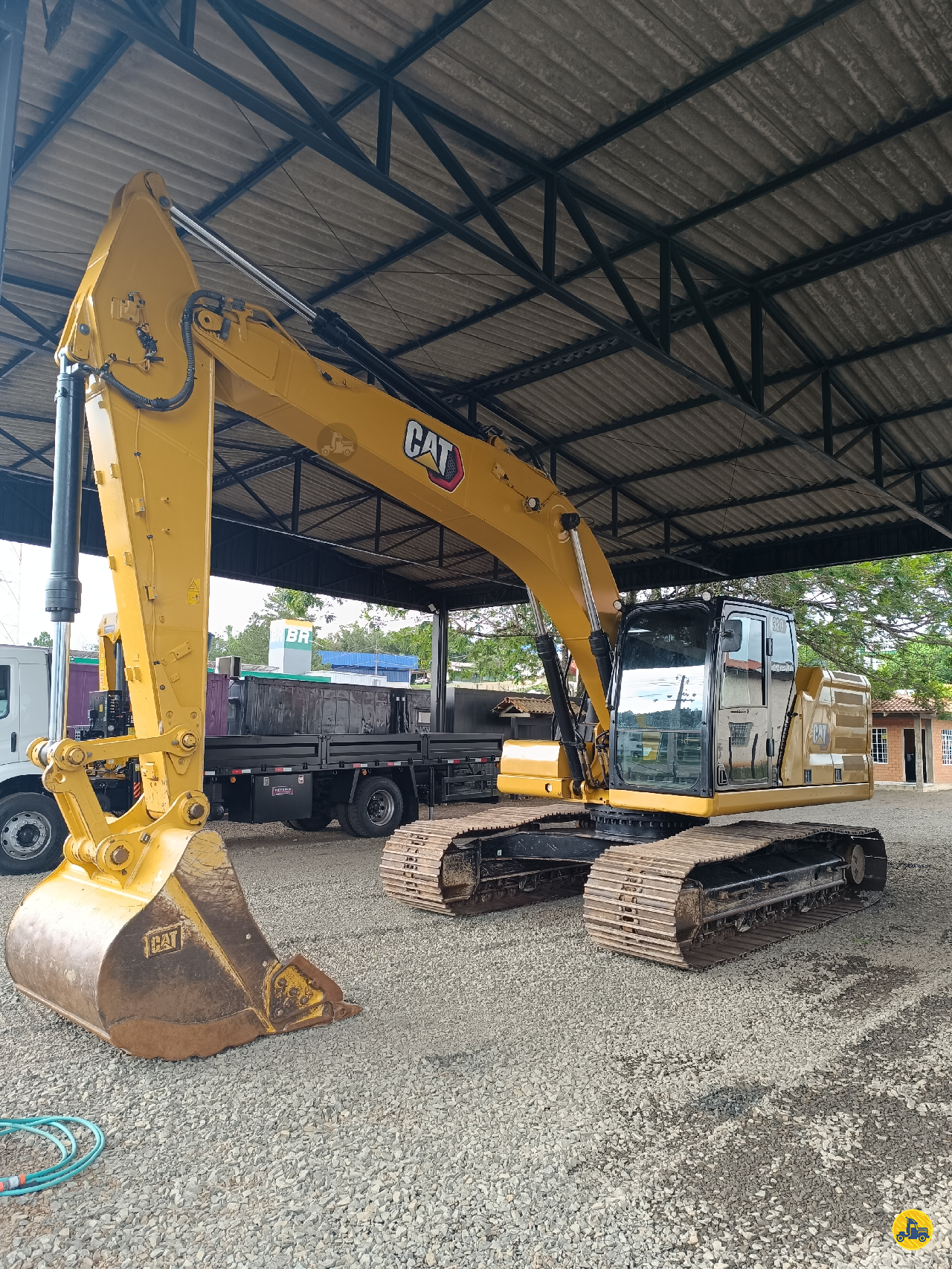ESCAVADEIRA CATERPILLAR 320 Rimodi Transportes FRANCISCO BELTRAO PARANÁ PR