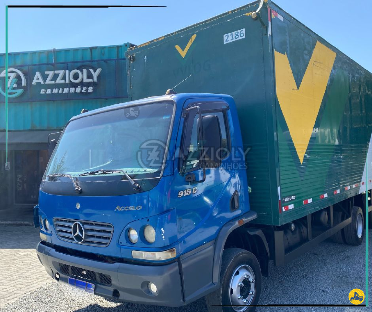 CAMINHAO MERCEDES-BENZ MB 915 Baú Furgão 3/4 4x2 Azzioly Caminhões MOGI DAS CRUZES SÃO PAULO SP
