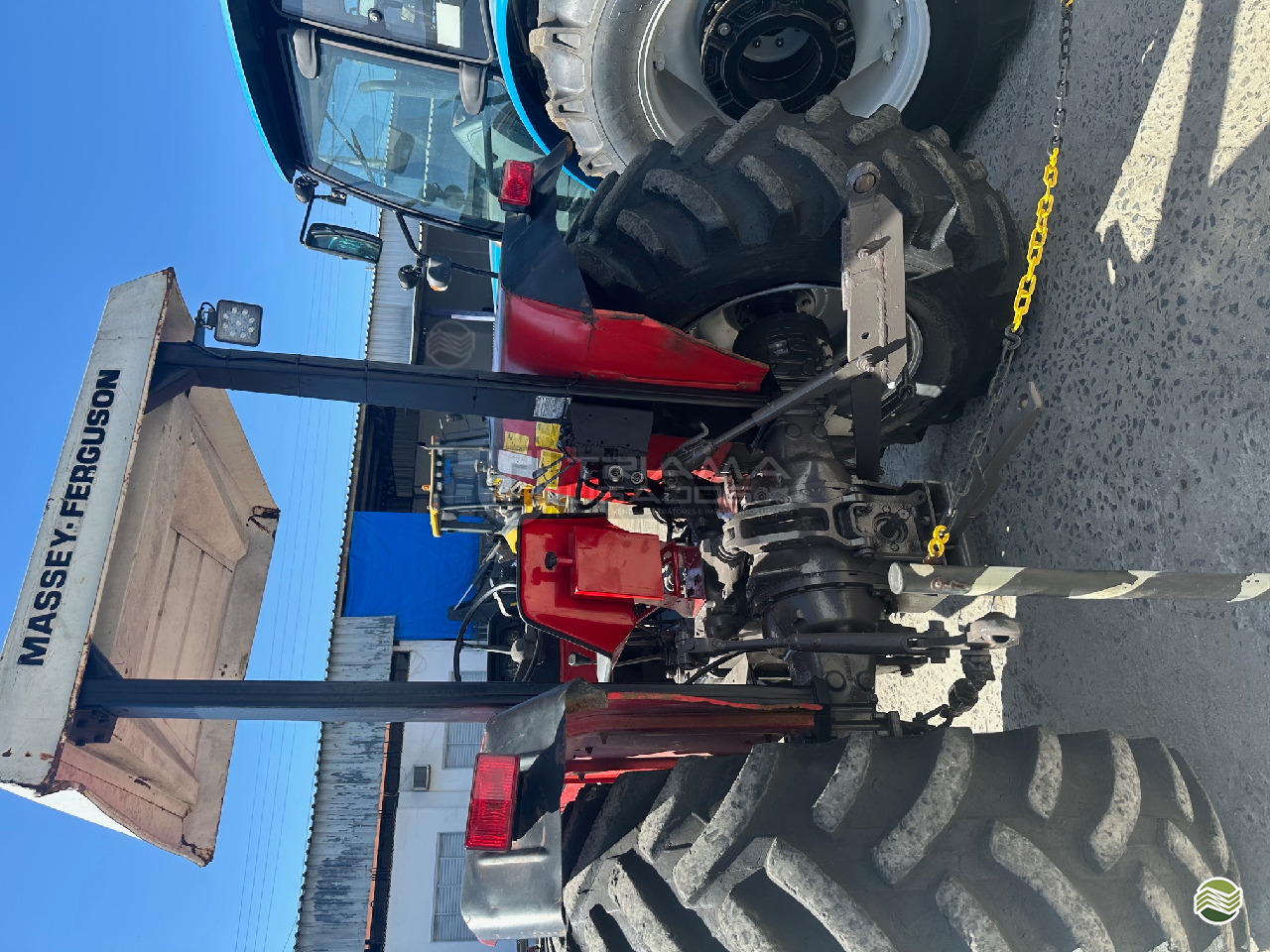 TRATOR MASSEY FERGUSON MF 275 Tração 4x2 Triama Usados BOM DESPACHO MINAS GERAIS MG