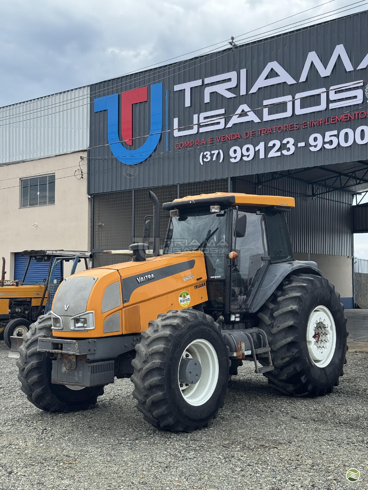 TRATOR VALTRA VALTRA BH 165 Tração 4x4 Triama Usados BOM DESPACHO MINAS GERAIS MG