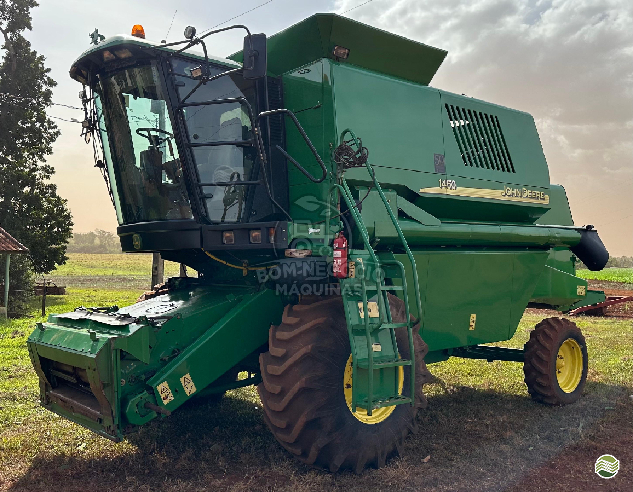 COLHEITADEIRA JOHN DEERE JOHN DEERE 1450 Bom Negócio Máquinas MONTE CARMELO MINAS GERAIS MG