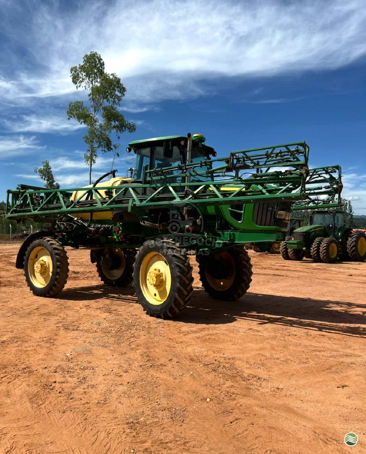PULVERIZADOR JOHN DEERE JOHN DEERE 4630 Tração 4x4 Bom Negócio Máquinas MONTE CARMELO MINAS GERAIS MG