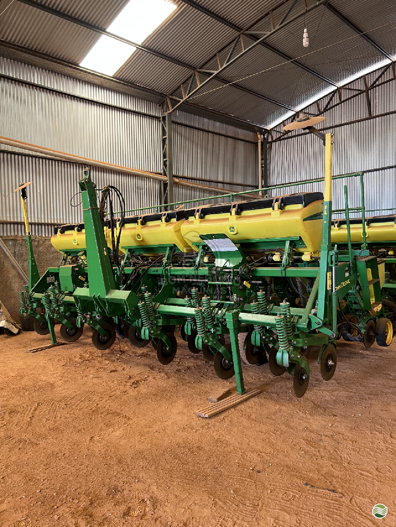PLANTADEIRA JOHN DEERE PLANTADEIRAS 1113 Bom Negócio Máquinas MONTE CARMELO MINAS GERAIS MG