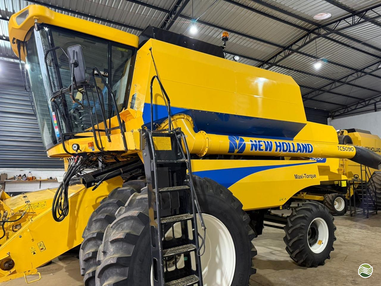 COLHEITADEIRA NEW HOLLAND TC 5090 Agro Niagara LONDRINA PARANÁ PR