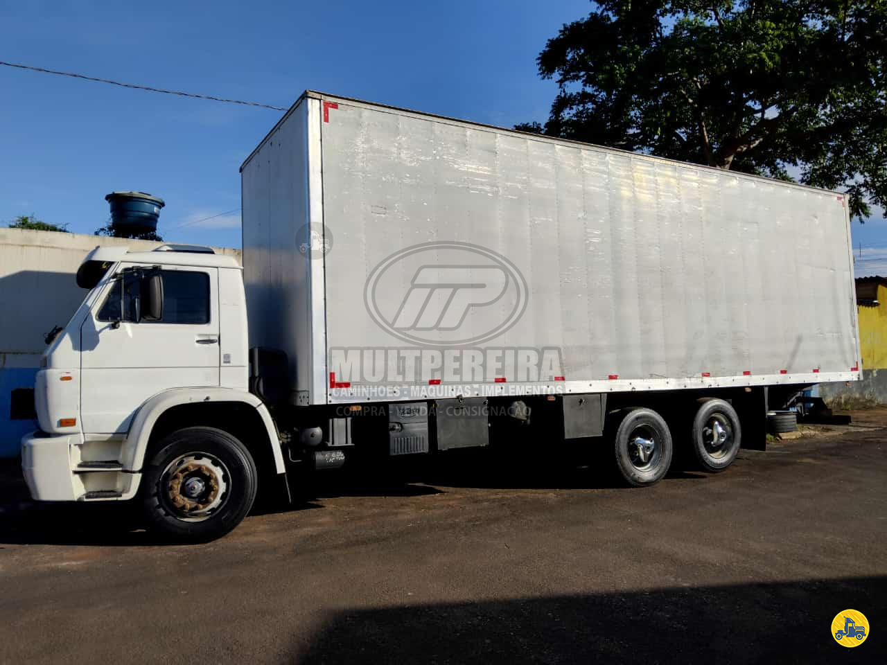 CAMINHAO VOLKSWAGEN VW 17210 Baú Furgão Truck 6x2 Multpereira Caminhões GOIANIA GOIAS GO
