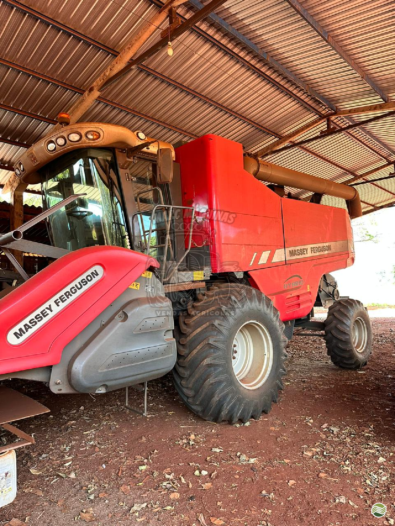 COLHEITADEIRA MASSEY FERGUSON MF 5690 Marc Máquinas NOVO ITACOLOMI PARANÁ PR