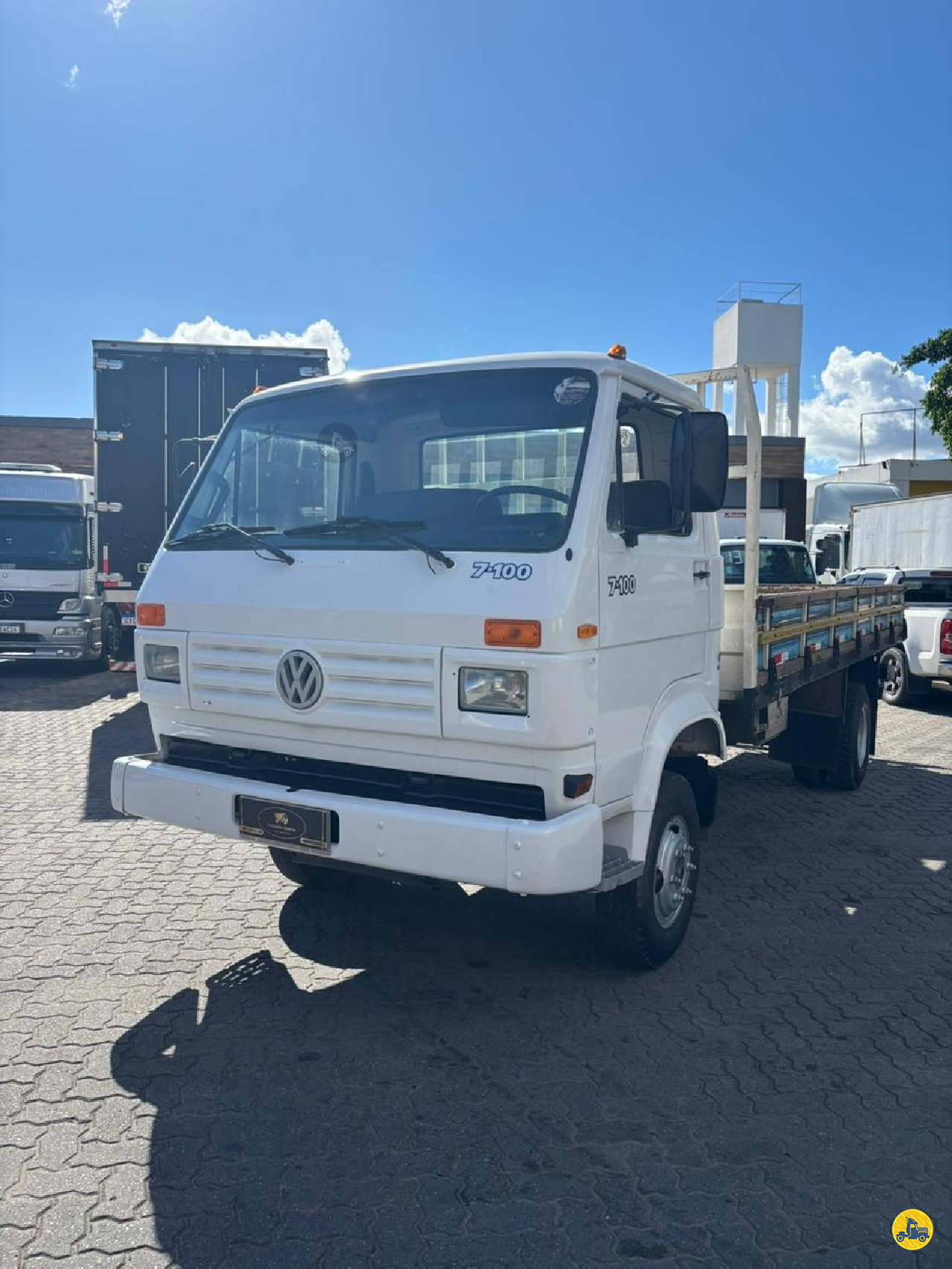 CAMINHAO VOLKSWAGEN VW 7100 Carga Seca 3/4 4x2 Parada Certa Caminhões NOVA IGUACU RIO DE JANEIRO RJ