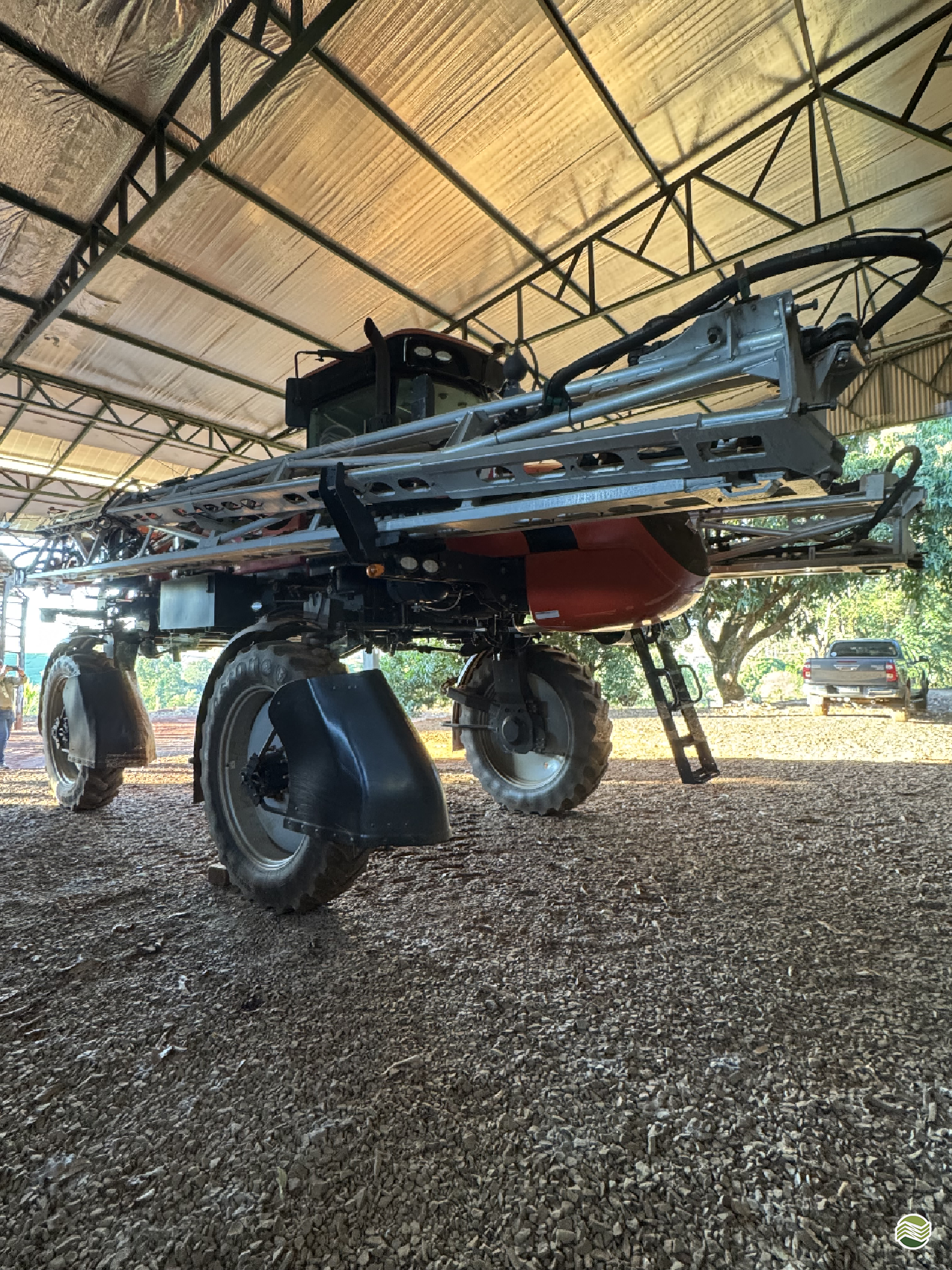 PULVERIZADOR KUHN STRONGER 3000 Tração 4x4 Terra Forte  - Stara CAMBE PARANÁ PR