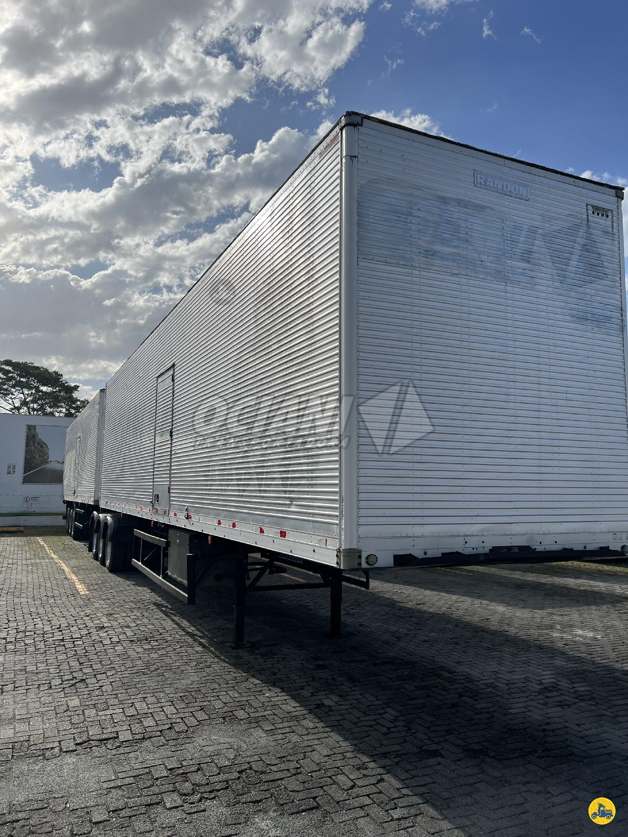 CARRETA RODOTREM BAU FURGAO Transportadora Ociani BLUMENAU SANTA CATARINA SC