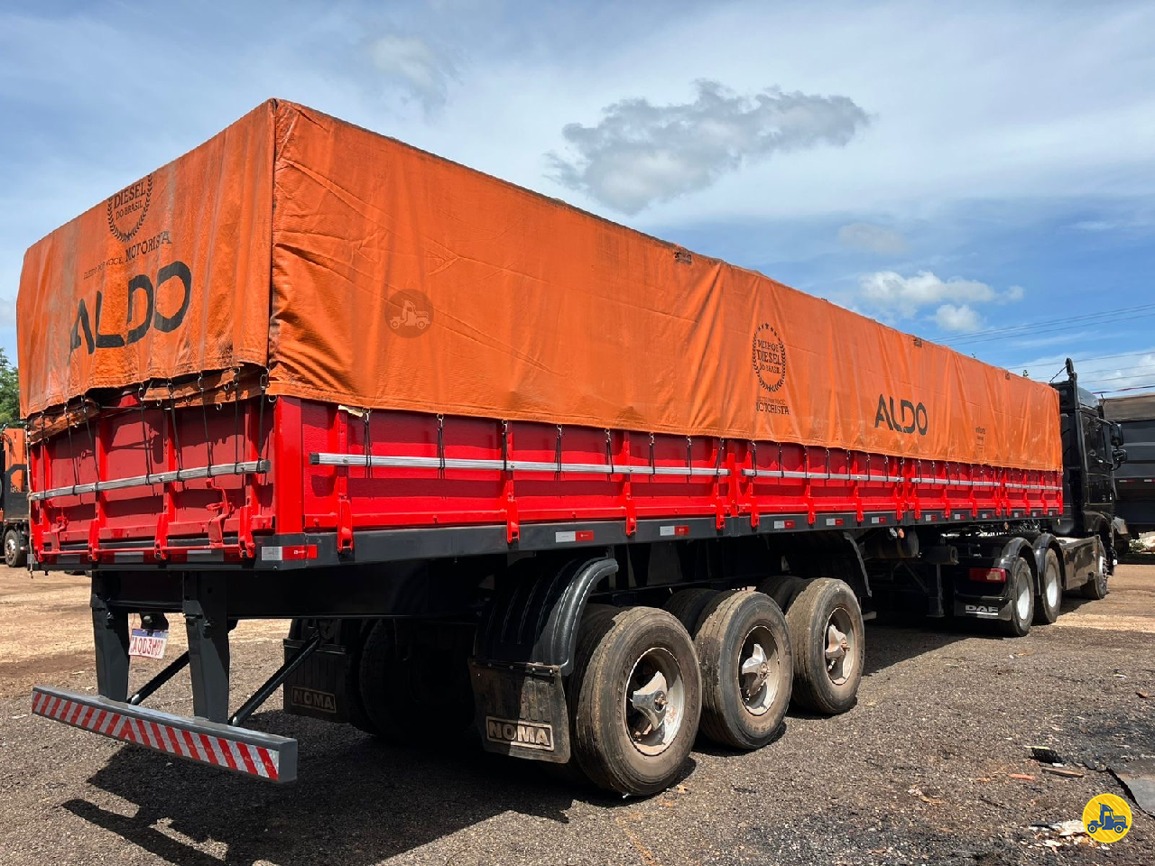CARRETA SEMI-REBOQUE GRANELEIRO Leocar Caminhões PRIMAVERA DO LESTE MATO GROSSO MT