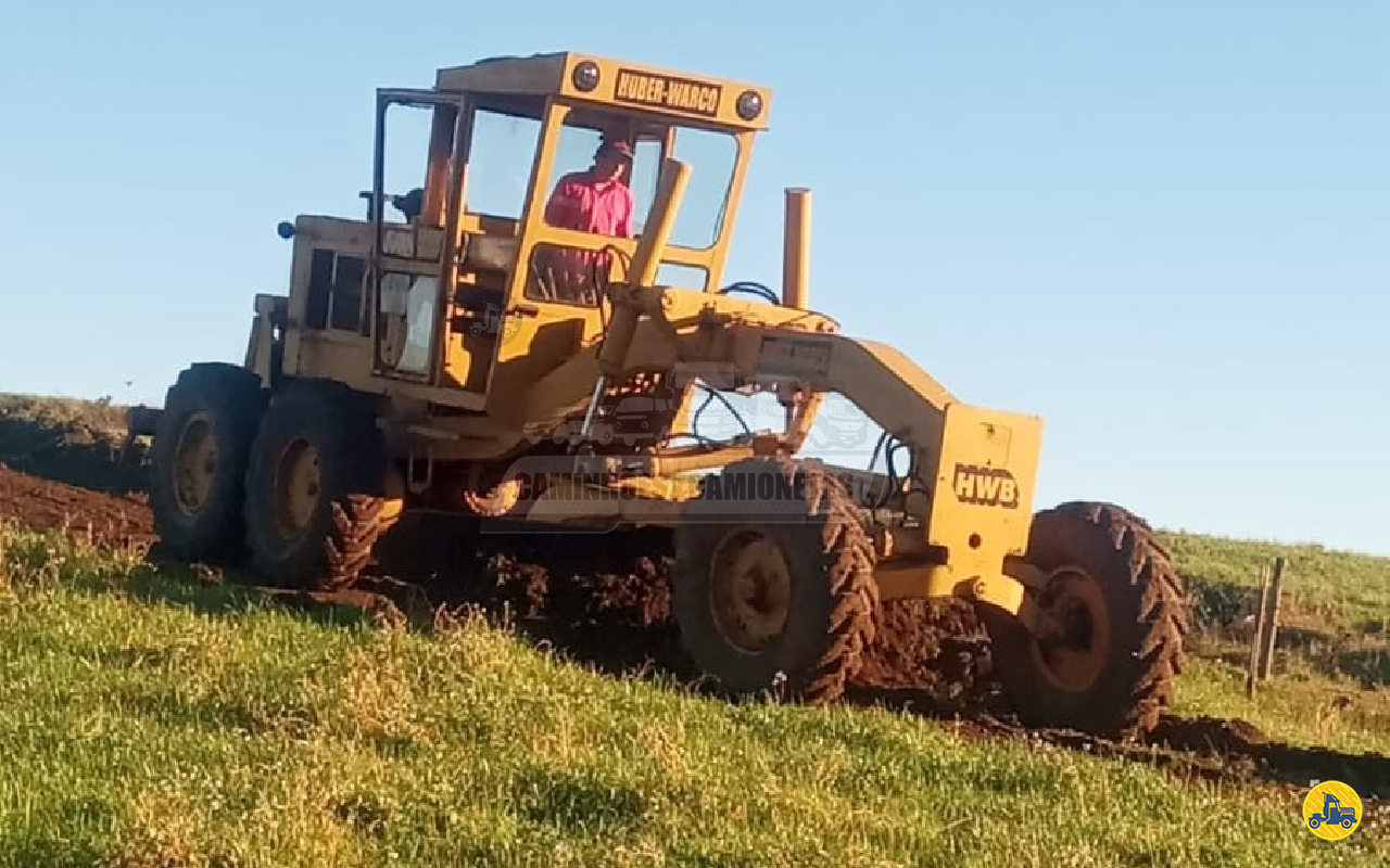 MOTONIVELADORA HUBER WARCO 165S Caminhões & Camionetas PASSO FUNDO RIO GRANDE DO SUL RS