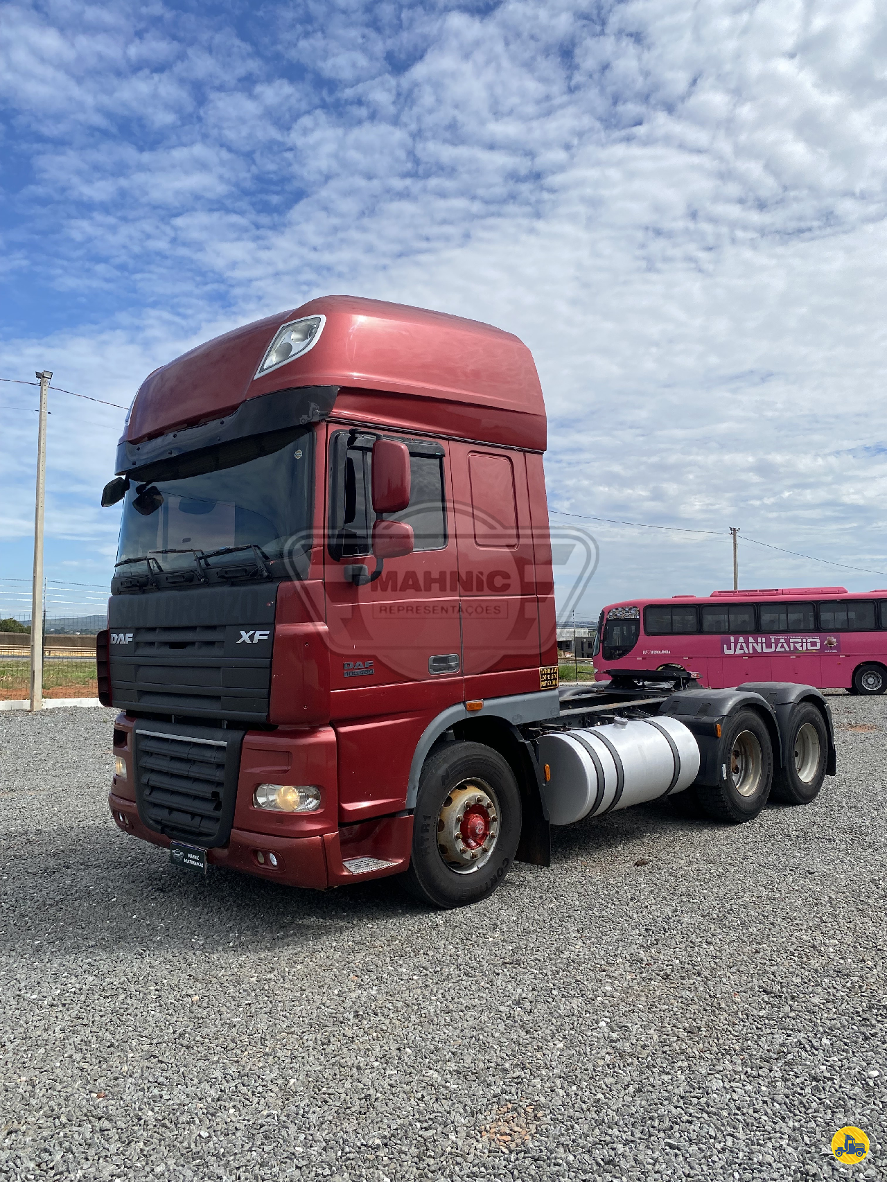 CAMINHAO DAF DAF XF 460 Cavalo Mecânico Cavalo 6x2 Mahnic Multimarcas HIDROLANDIA GOIAS GO