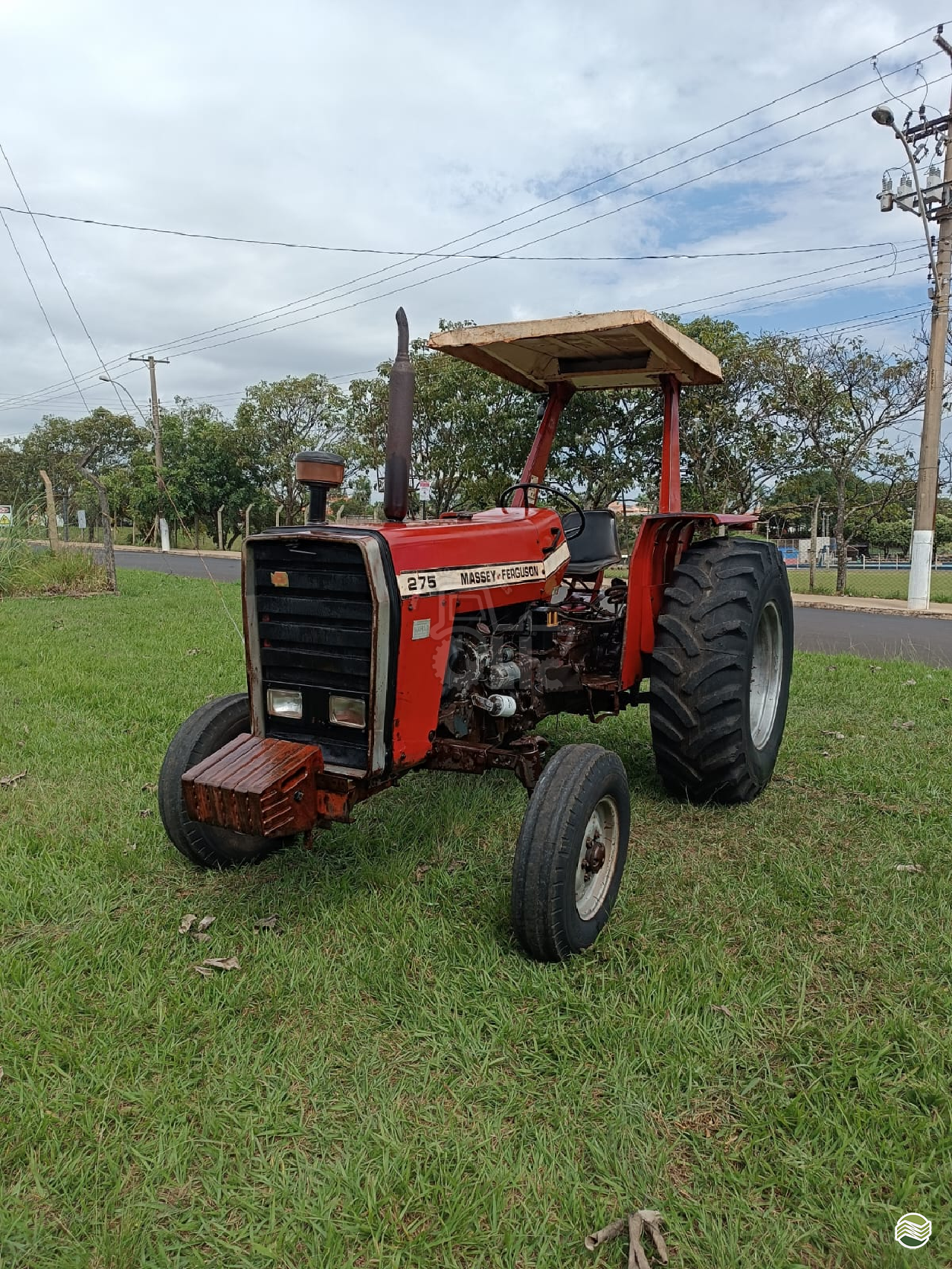 TRATOR MASSEY FERGUSON MF 275 Tração 4x2 Monte Alto Tratores MONTE ALTO SÃO PAULO SP
