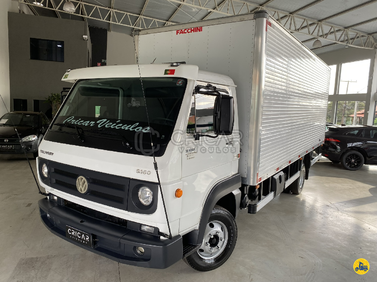 CAMINHAO VOLKSWAGEN VW 9160 Baú Furgão 3/4 4x2 Cricar Veículos ARAPONGAS PARANÁ PR