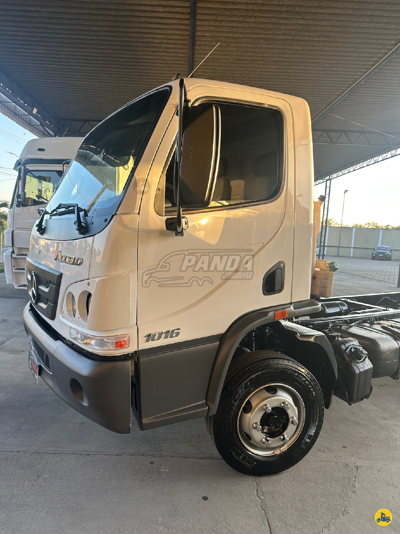 CAMINHAO MERCEDES-BENZ MB 1016 Chassis 3/4 4x2 Panda Caminhões LORENA SÃO PAULO SP