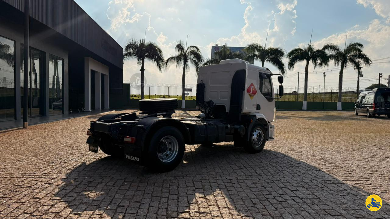 CAMINHAO VOLVO VOLVO VM 330 Cavalo Mecânico Cavalo 4x2 Panda Caminhões LORENA SÃO PAULO SP