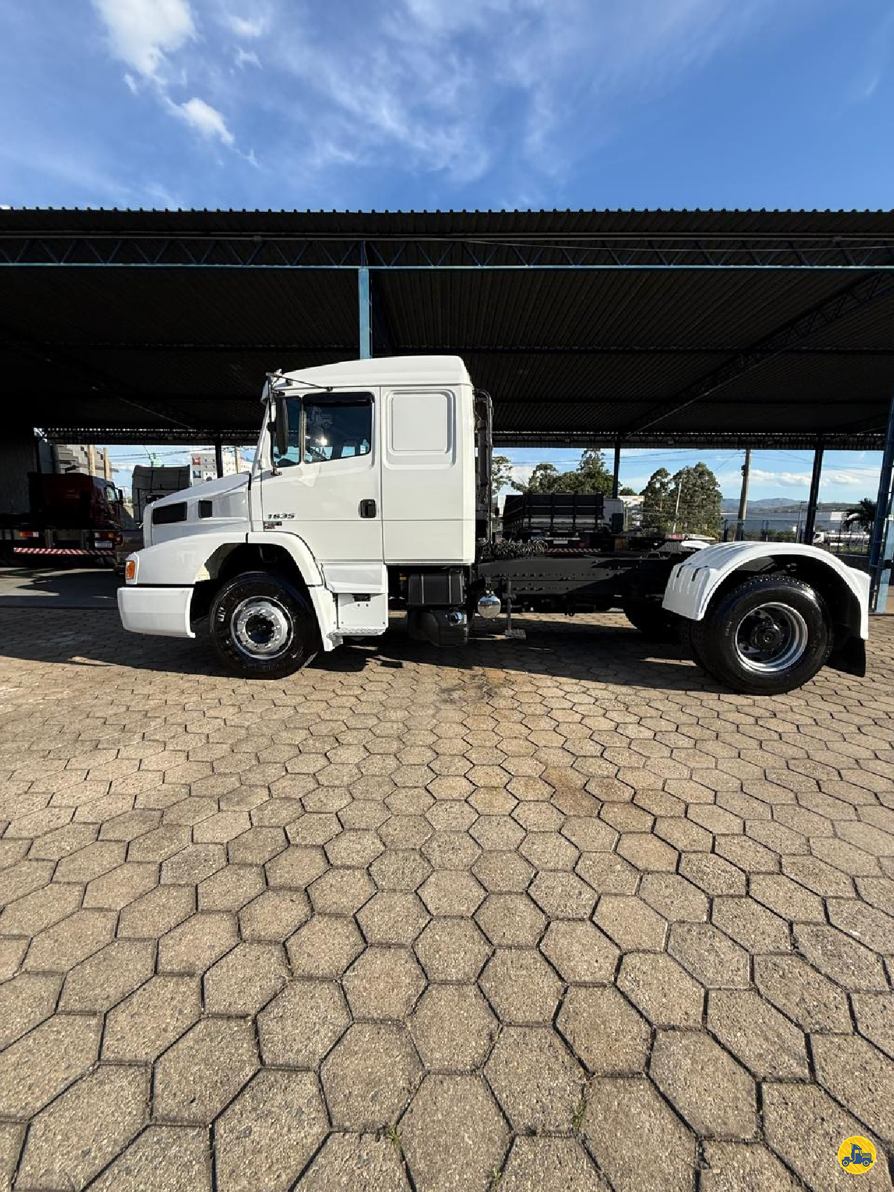 CAMINHAO MERCEDES-BENZ MB 1635 Cavalo Mecânico Cavalo 4x2 Panda Caminhões LORENA SÃO PAULO SP