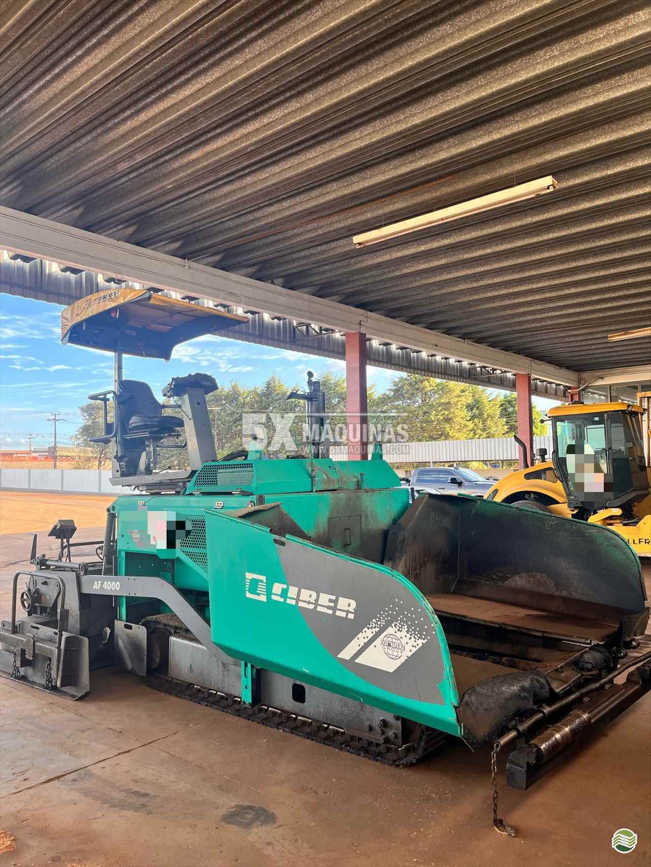 EQUIPAMENTOS CONSTRUÇÃO VIBRO ACABADORA 5X Máquinas  CAMPO GRANDE MATO GROSSO DO SUL MS