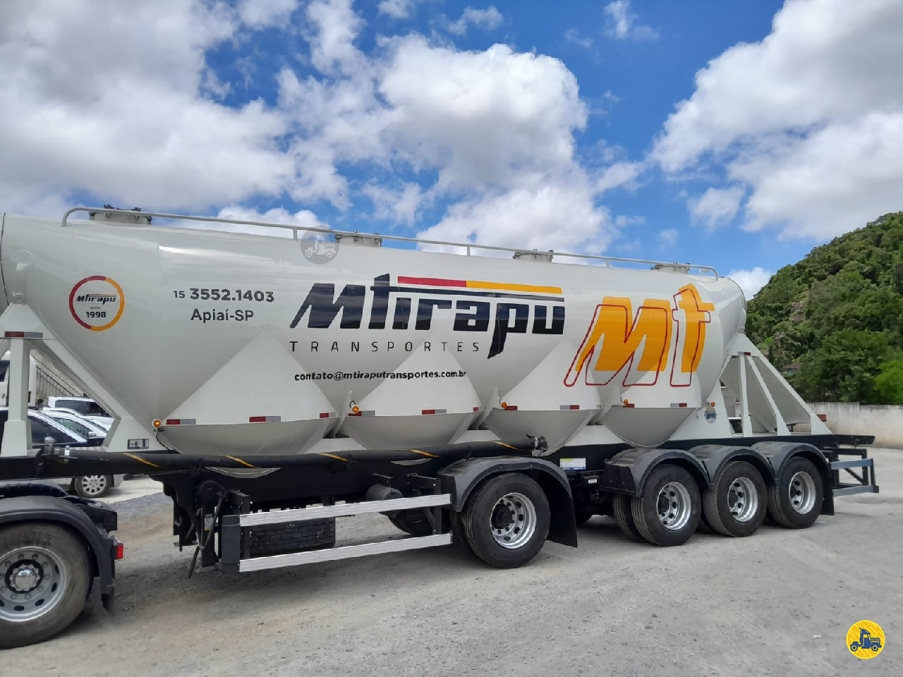 CARRETA SEMI-REBOQUE SILO M Tirapu Transportes APIAI SÃO PAULO SP