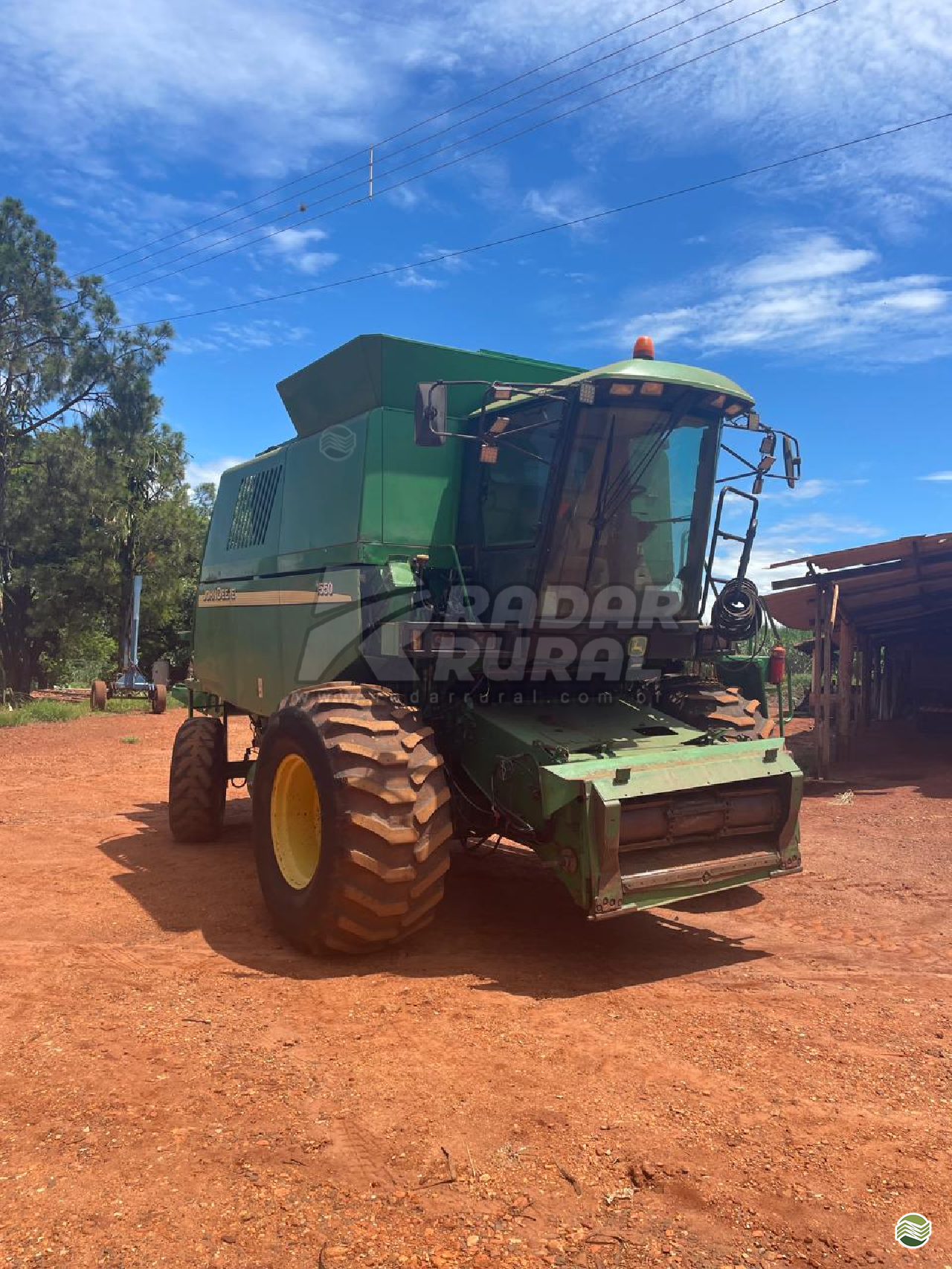 COLHEITADEIRA JOHN DEERE JOHN DEERE 1550 Radar Rural VERA CRUZ SÃO PAULO SP