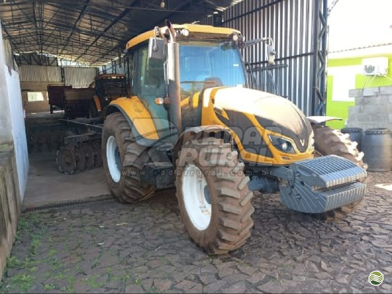 TRATOR VALTRA VALTRA A134 HiTech Tração 4x4 Radar Rural VERA CRUZ SÃO PAULO SP