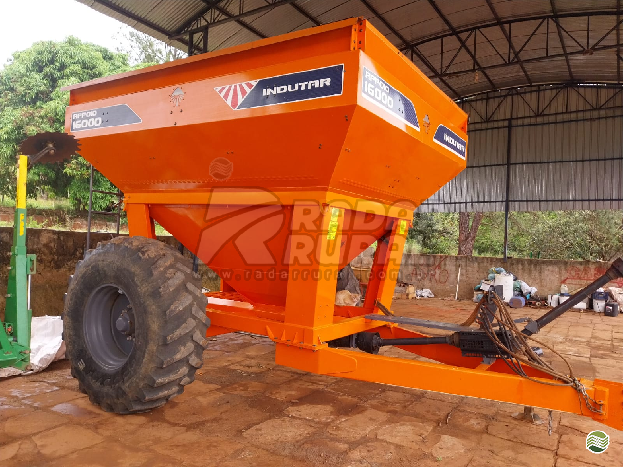 IMPLEMENTOS AGRICOLAS CARRETA BAZUKA GRANELEIRA 16000 Radar Rural VERA CRUZ SÃO PAULO SP