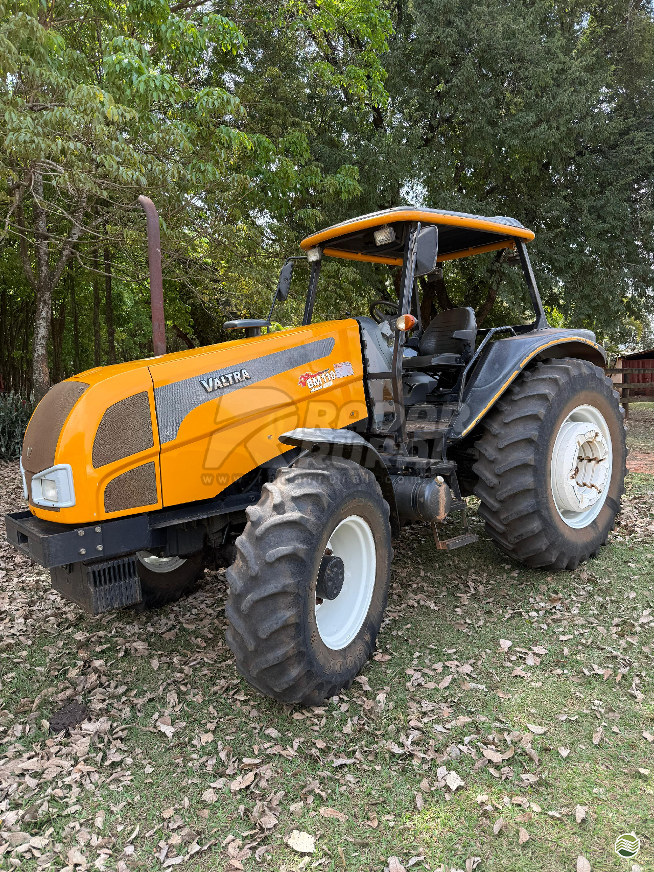 TRATOR VALTRA VALTRA BM 110 Tração 4x4 Radar Rural VERA CRUZ SÃO PAULO SP