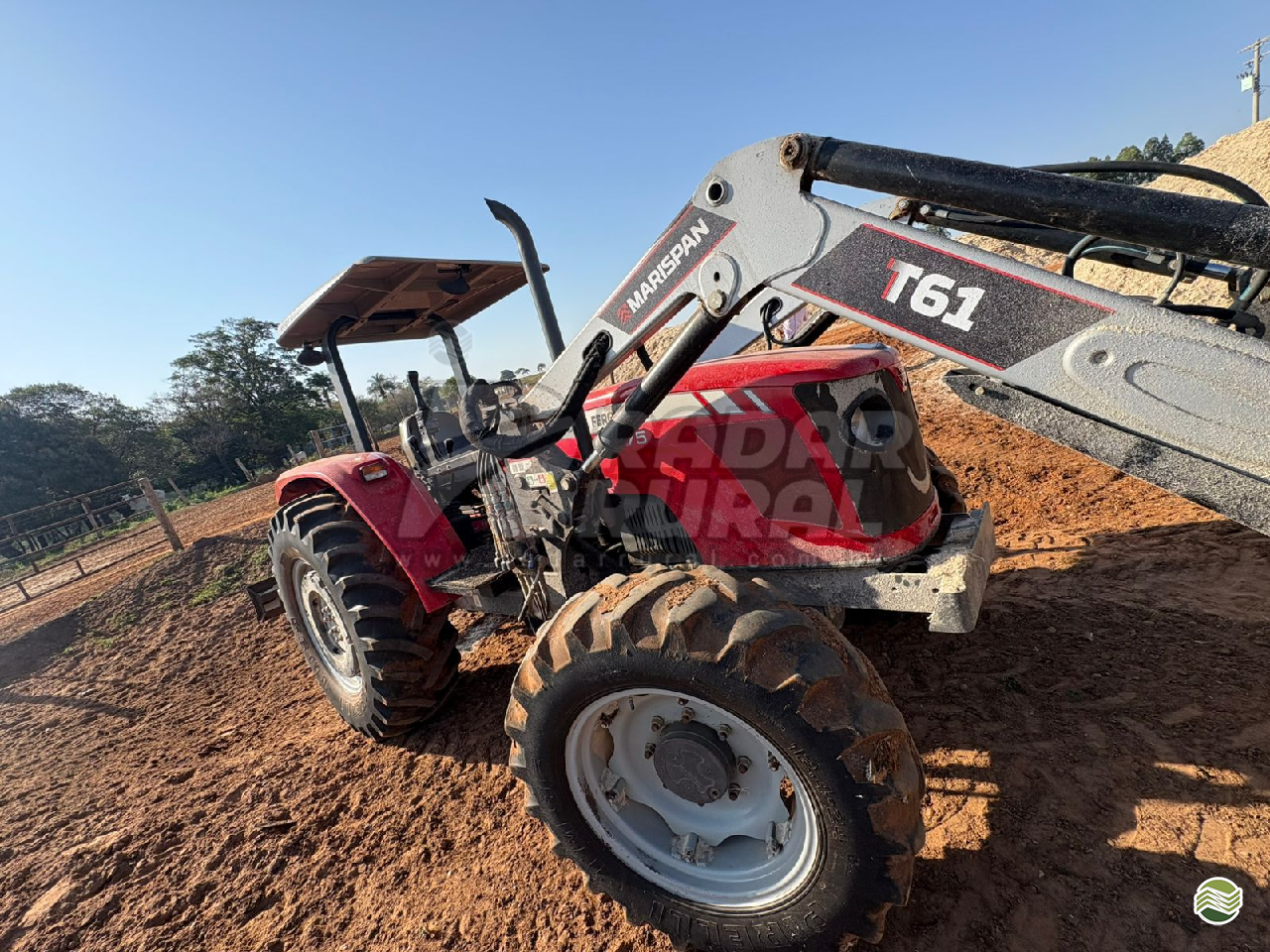 TRATOR MASSEY FERGUSON MF 4275 Tração 4x4 Radar Rural VERA CRUZ SÃO PAULO SP