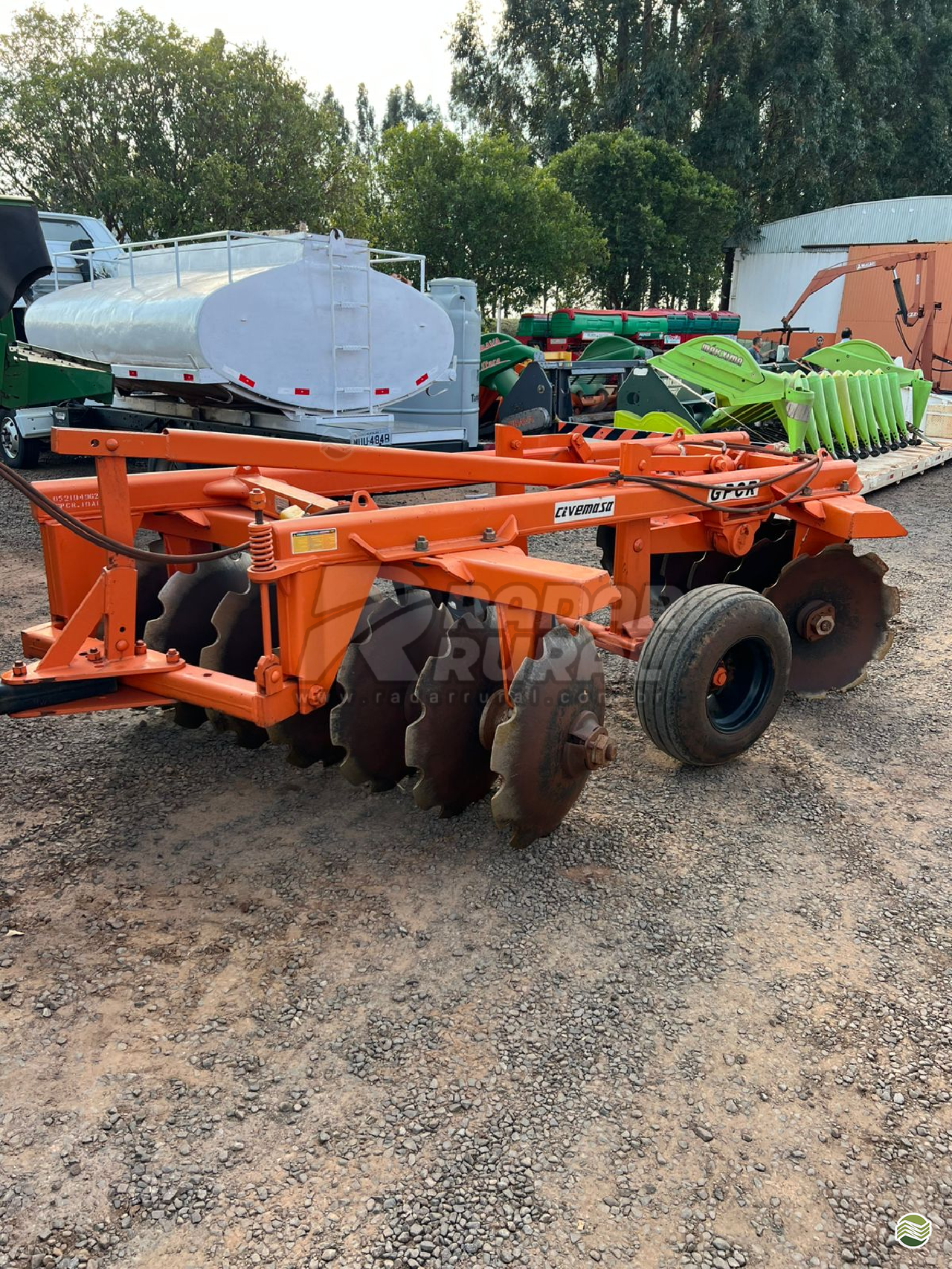 IMPLEMENTOS AGRICOLAS GRADE ARADORA ARADORA 14 DISCOS Radar Rural VERA CRUZ SÃO PAULO SP