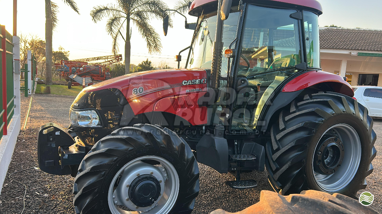 TRATOR CASE CASE Farmall 80 Tração 4x4 Radar Rural VERA CRUZ SÃO PAULO SP