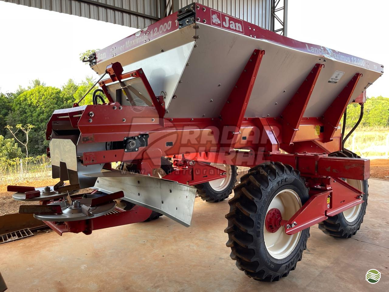 IMPLEMENTOS AGRICOLAS DISTRIBUIDOR DISTRIBUIDOR 12000 Radar Rural VERA CRUZ SÃO PAULO SP