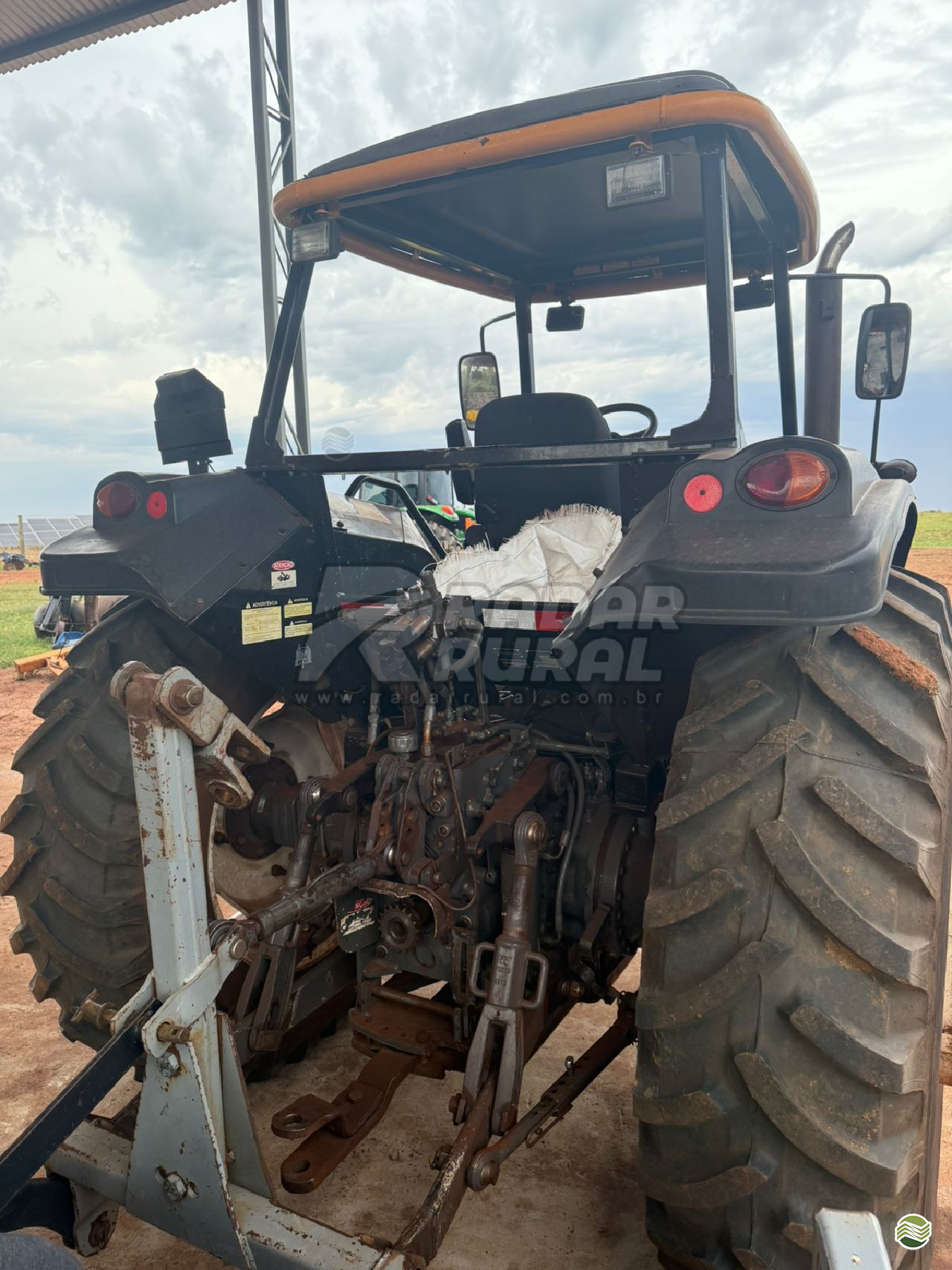 TRATOR VALTRA VALTRA BM 110 Tração 4x4 Radar Rural VERA CRUZ SÃO PAULO SP