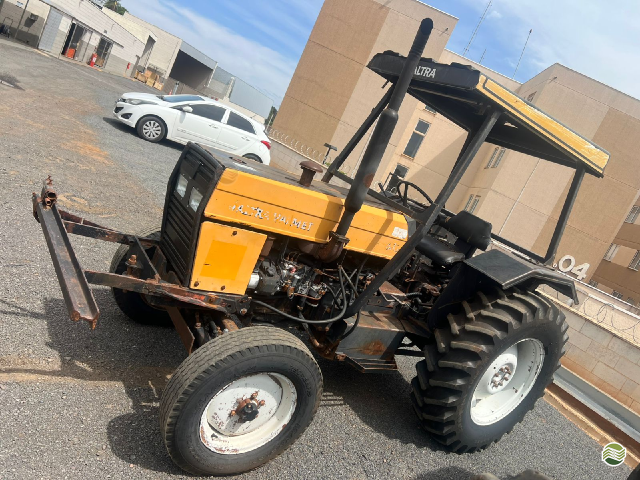 TRATOR VALMET VALMET 685 Tração 4x2 Radar Rural VERA CRUZ SÃO PAULO SP