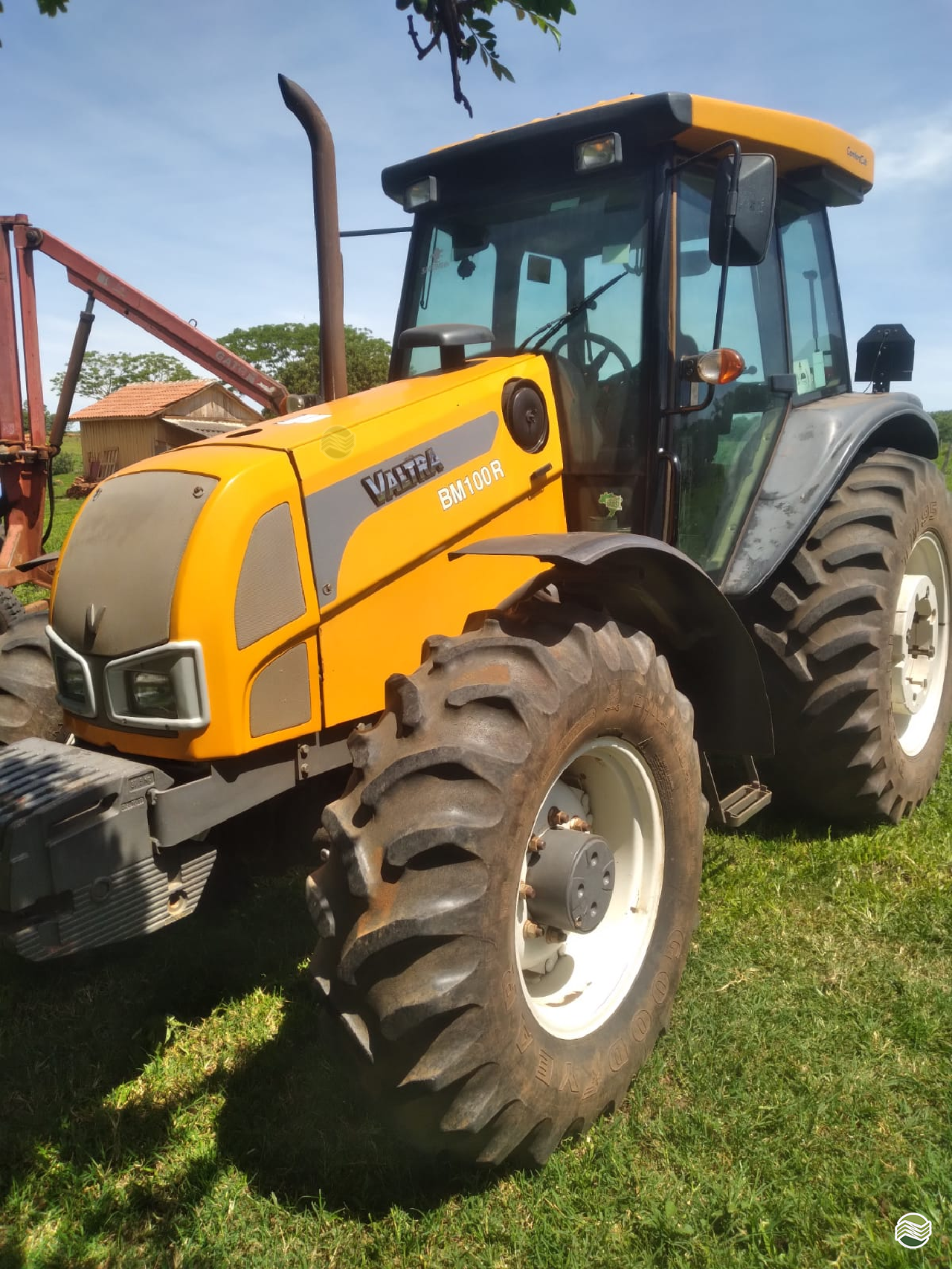TRATOR VALTRA VALTRA BM 100 Tração 4x4 Radar Rural VERA CRUZ SÃO PAULO SP