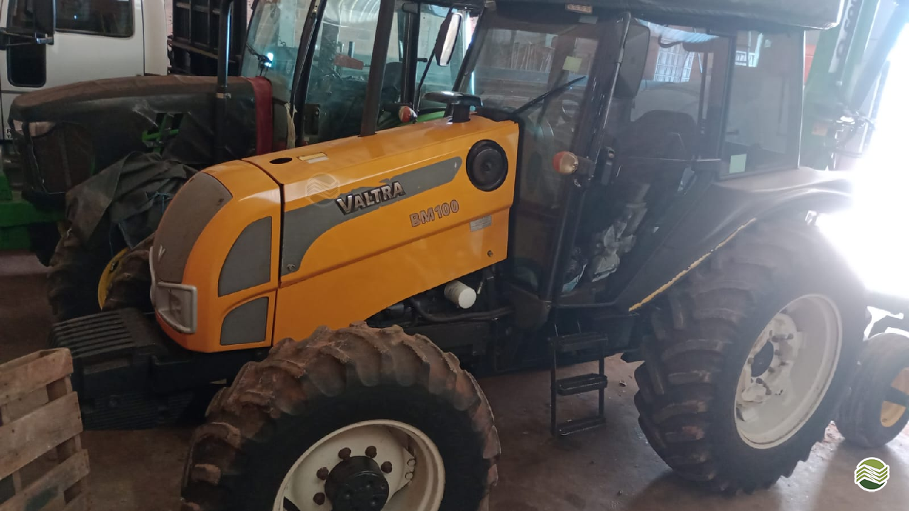 TRATOR VALTRA VALTRA BM 100 Tração 4x4 Radar Rural VERA CRUZ SÃO PAULO SP