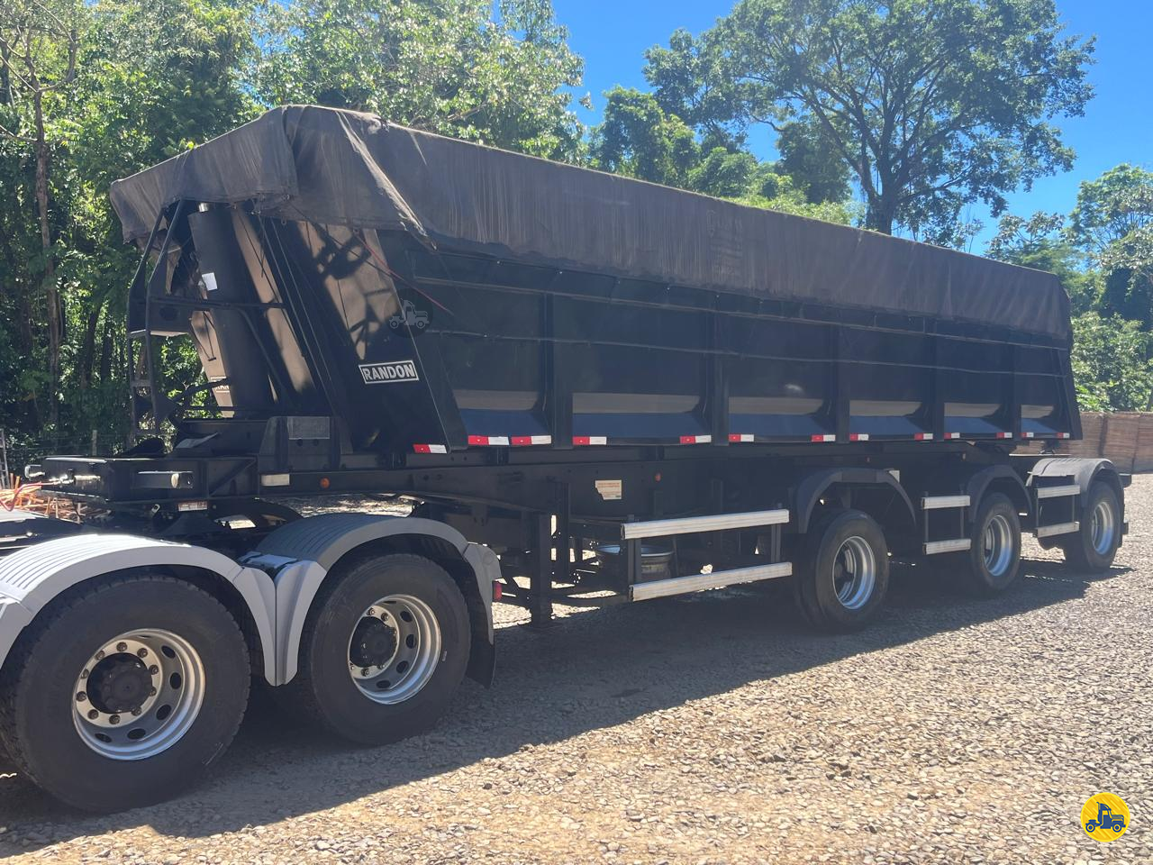 CARRETA SEMI-REBOQUE BASCULANTE Trevisan Logística Transporte ANDRADAS MINAS GERAIS MG
