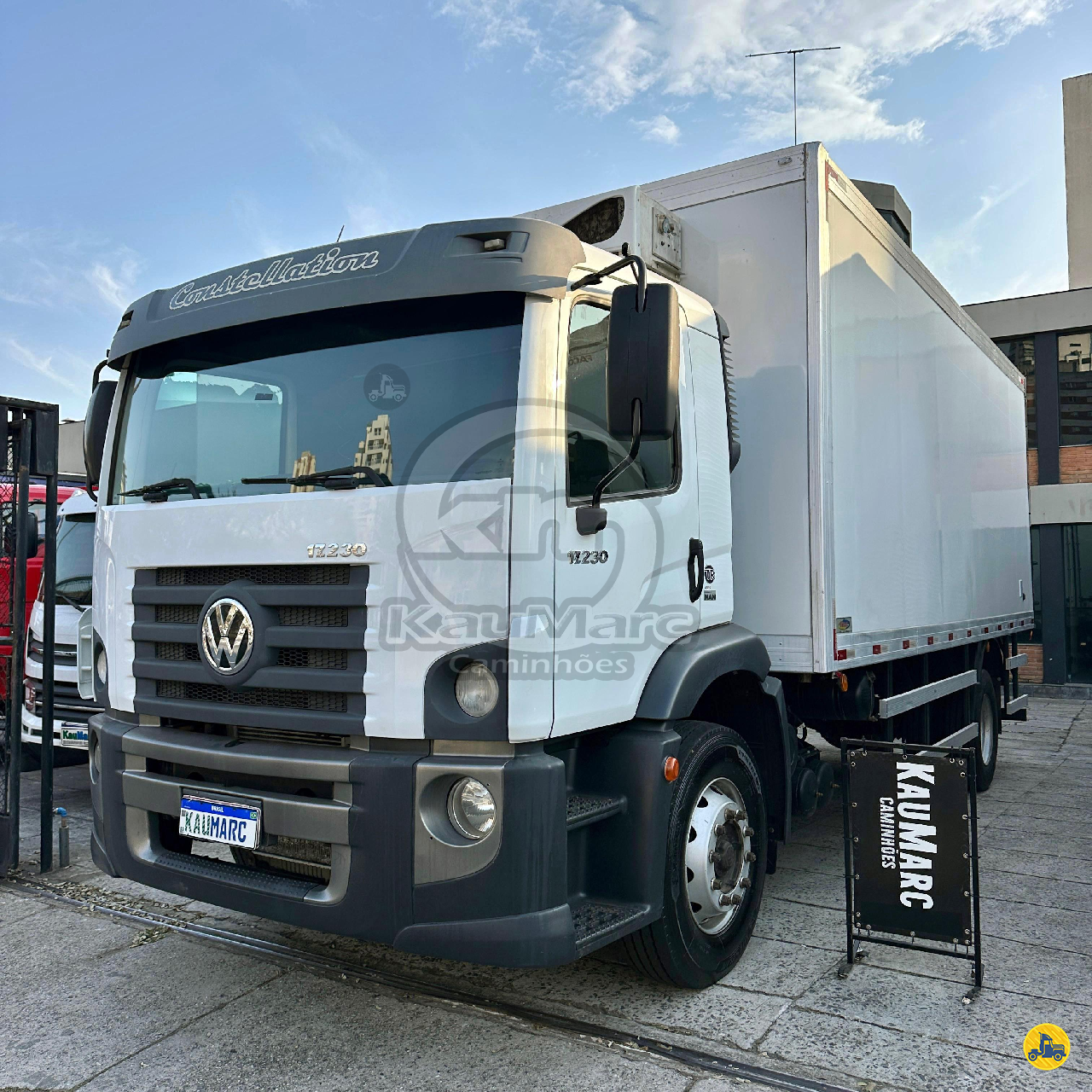 CAMINHAO VOLKSWAGEN VW 17230 Baú Frigorífico 3/4 4x2 Kaumarc Caminhões SAO PAULO SÃO PAULO SP