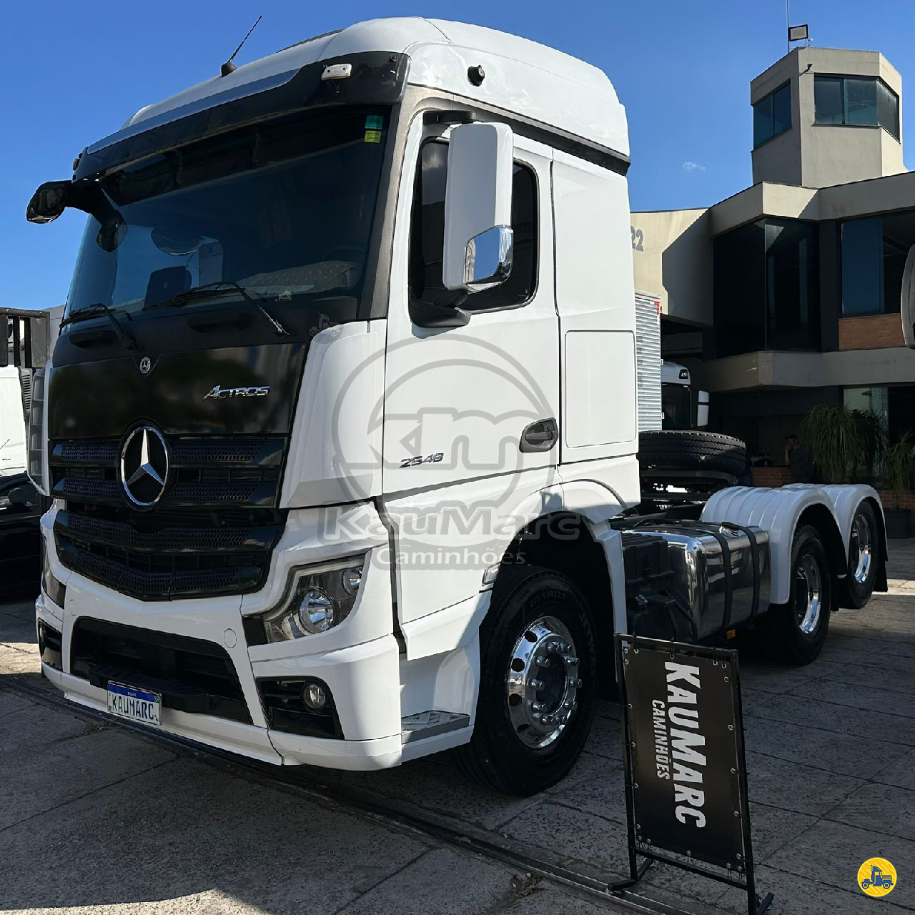 CAMINHAO MERCEDES-BENZ MB 2548 Chassis Truck 6x2 Kaumarc Caminhões SAO PAULO SÃO PAULO SP