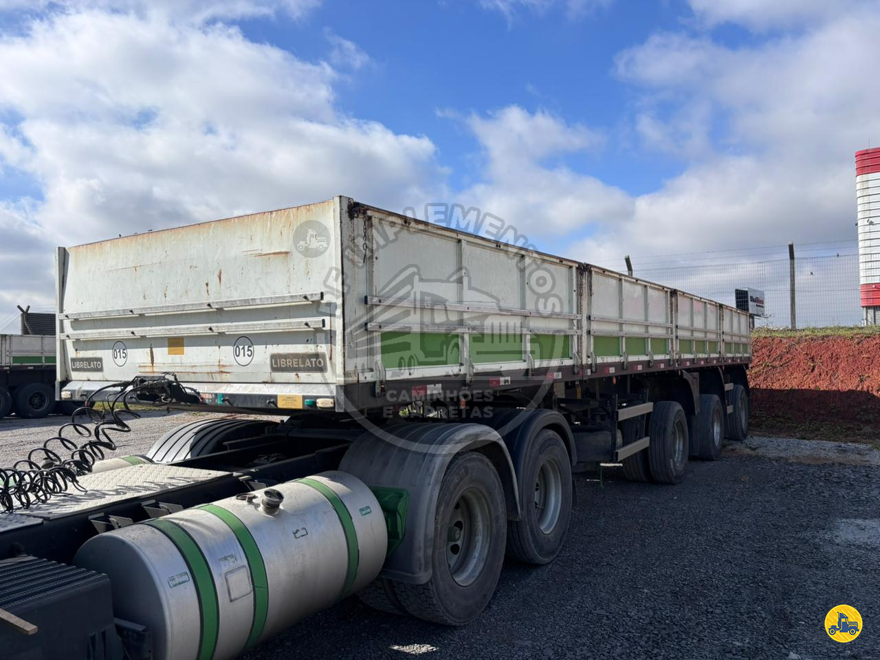 CARRETA SEMI-REBOQUE CARGA SECA RF Implementos  TUBARAO SANTA CATARINA SC